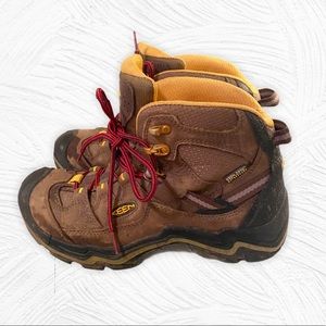 Keen Durand Women’s Hiking Boots 7.5